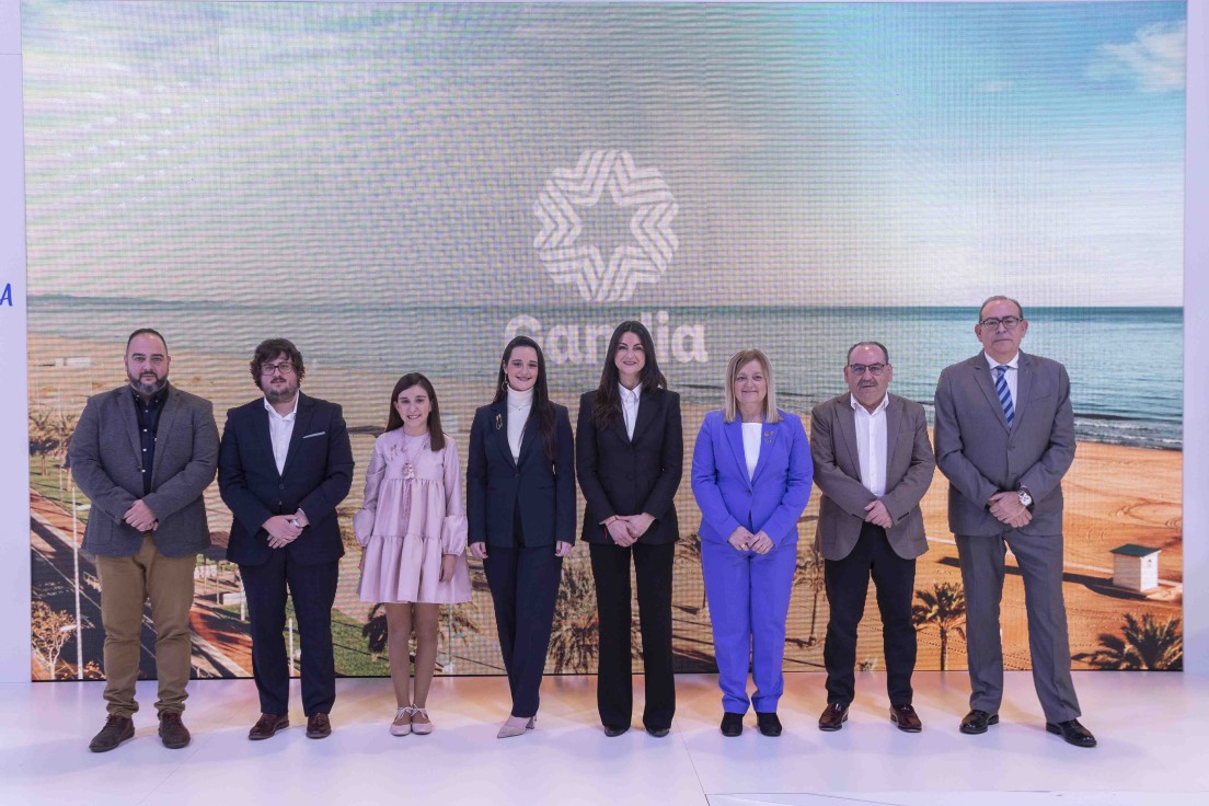 Gandia promociona las Fallas y la Semana Santa al público que asiste a Fitur