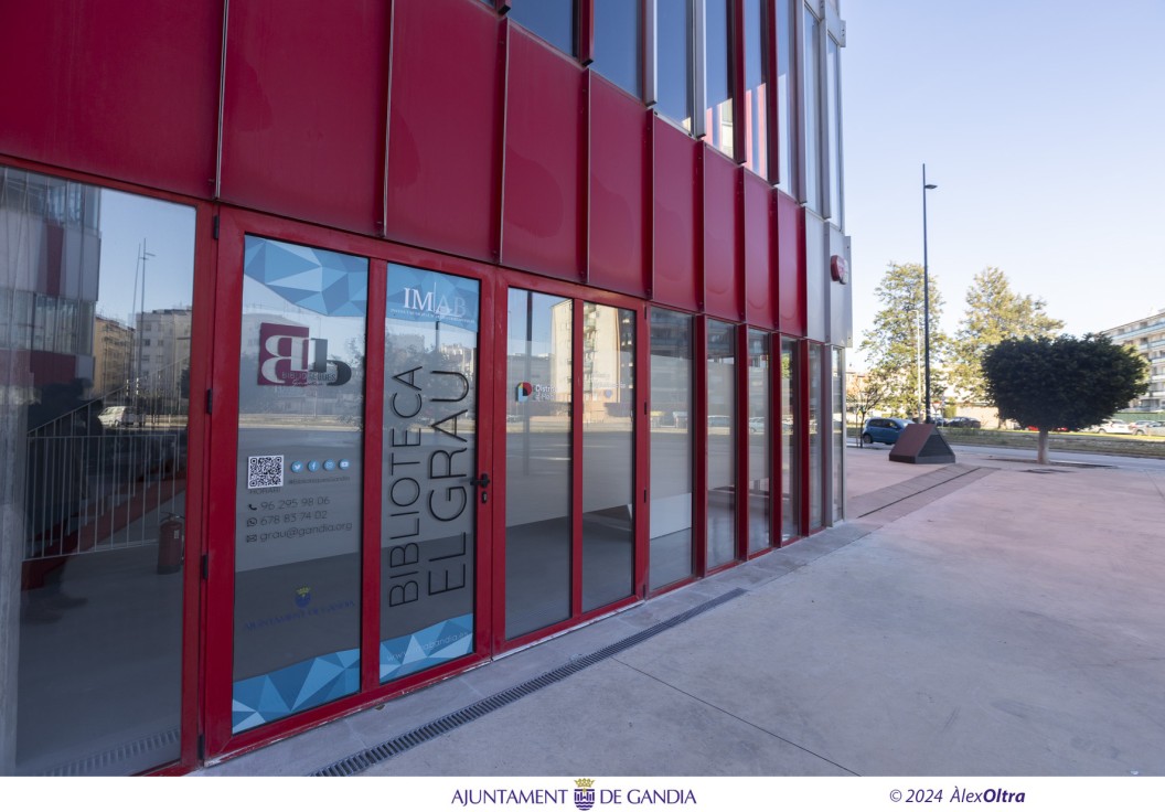 Gandia ha abierto hoy la biblioteca del Grau temporalmente en los bajos del edificio XYZ junto a la Universidad