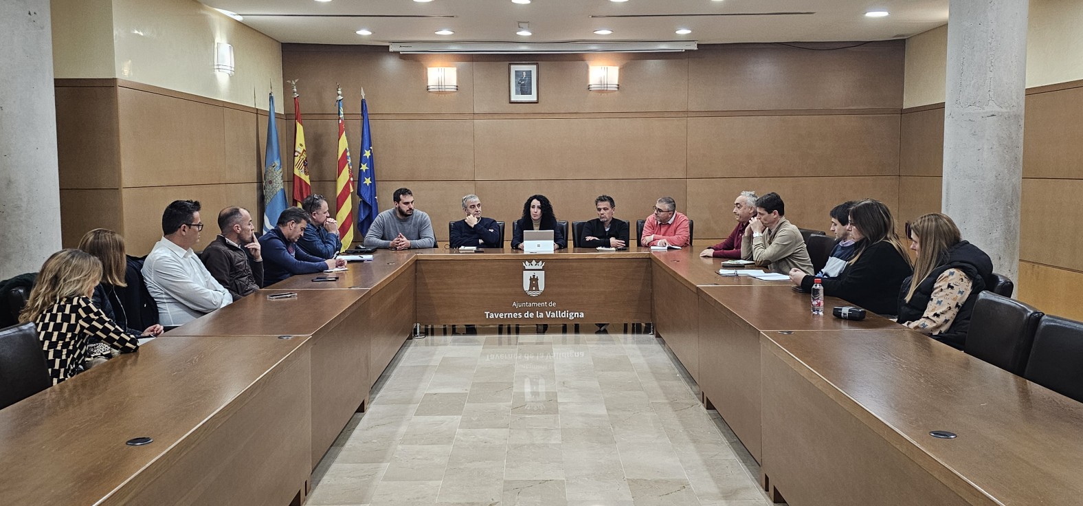 El Ayuntamiento de Tavernes defenderá los derechos de los propietarios de viviendas afectadas por el posible ‘deslinde’ de la playa