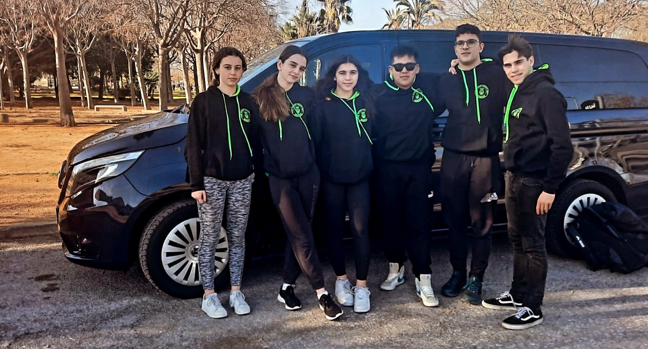 Medalla de plata y de bronce para el NiE Gandia en el Autonómico de Castellón junior y absoluto de invierno