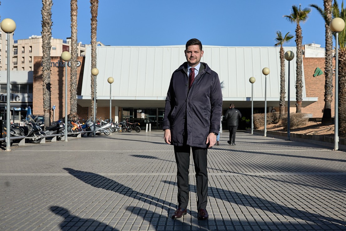 El alcalde de Gandia arranca a Renfe el compromiso de plantear mejoras en el servicio de Cercanías y en la estación