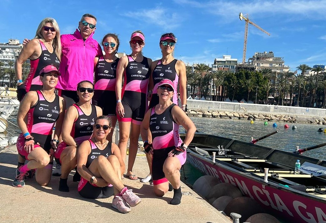 El Club de Rem Cia Gandia compite en la regata de Llaut de Benidorm