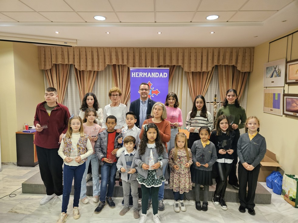 La Hermandad de la Santísima Cruz recibe casi 2.000 dibujos en su XI Concurso de Dibujo Escolar de Semana Santa