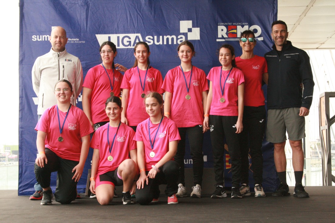 El Club de Rem CIA Gandia triunfa en la regata de Valencia