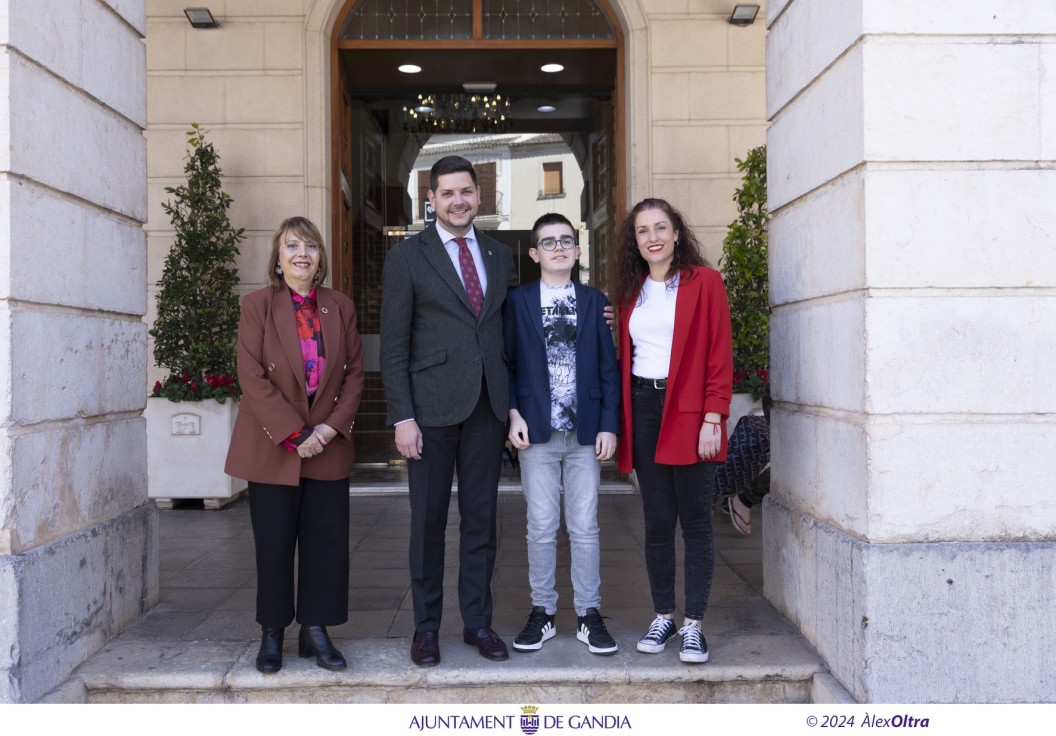 El gandiense David Martínez Navas vuelve a optar al Premio Internacional Infantil de la Paz