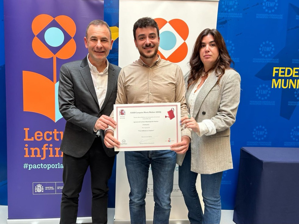 Potries recoge en Madrid el premio María Moliner del Ministerio de Cultura entre los 10 mejores de España