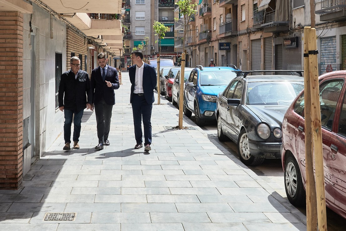 Finalizan las obras de humanización de la calle Joan de Joanes en Gandia