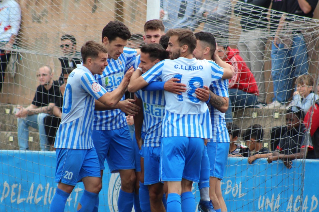El CF Gandia brilla ante el Burriana (5-0) y se prepara para enfrentarse al Levante