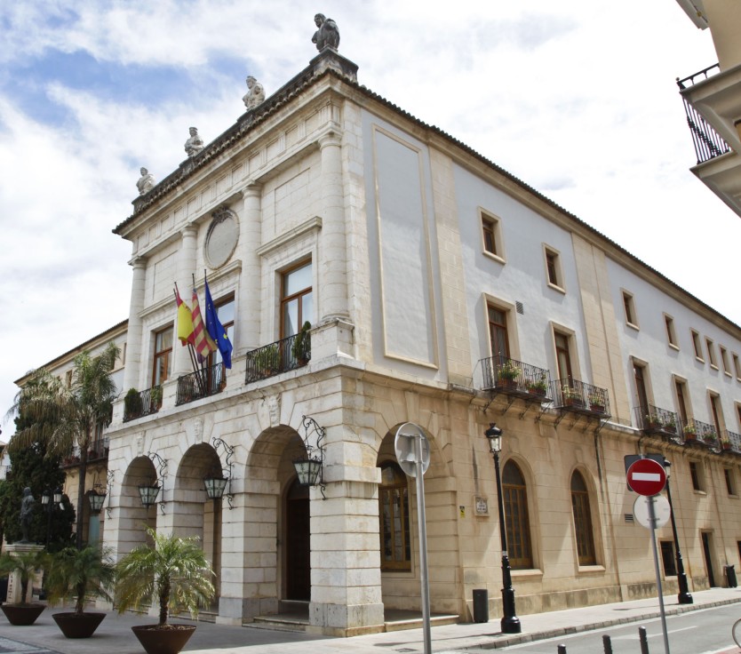 Una parte del Gobierno de Gandia se opone al proyecto de la CV-60 y defiende el Tren de la Costa