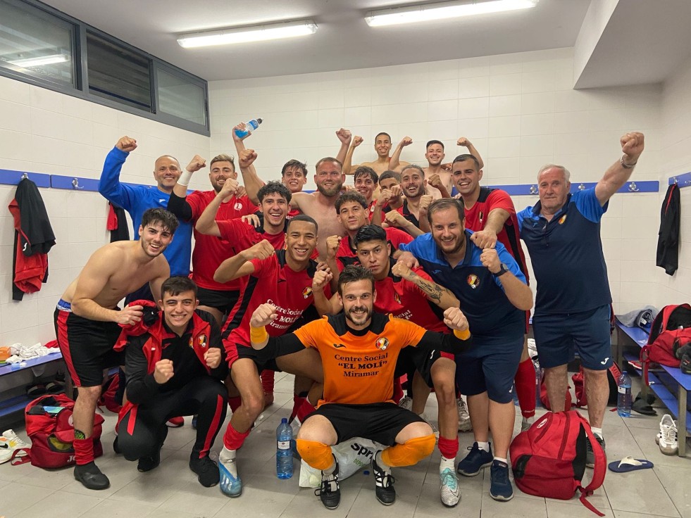 Victoria para el CF Miramar en el partido de ida