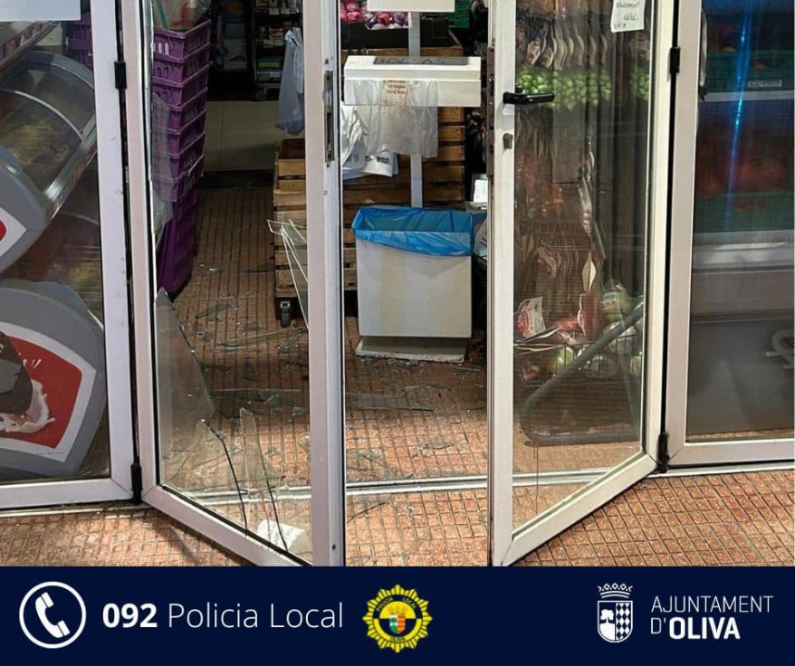 Detenido por la Policía Local de Oliva tras herirse gravemente cuando intentaba robar en un supermercado