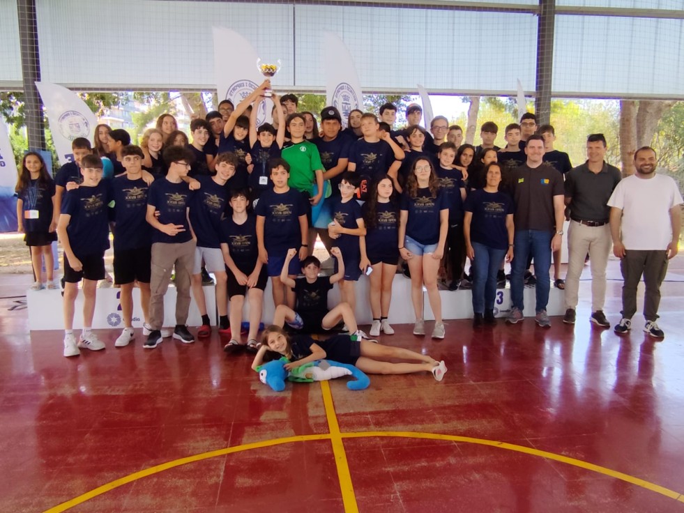 El NiE Gandia se impone en un Open con casi 500 nadadores