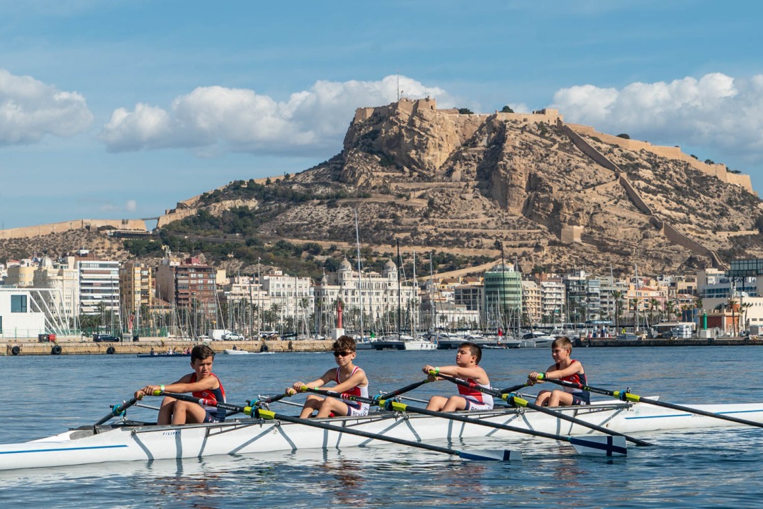 El Puerto de Alicante se prepara para el Autonómico de Remo Olímpico
