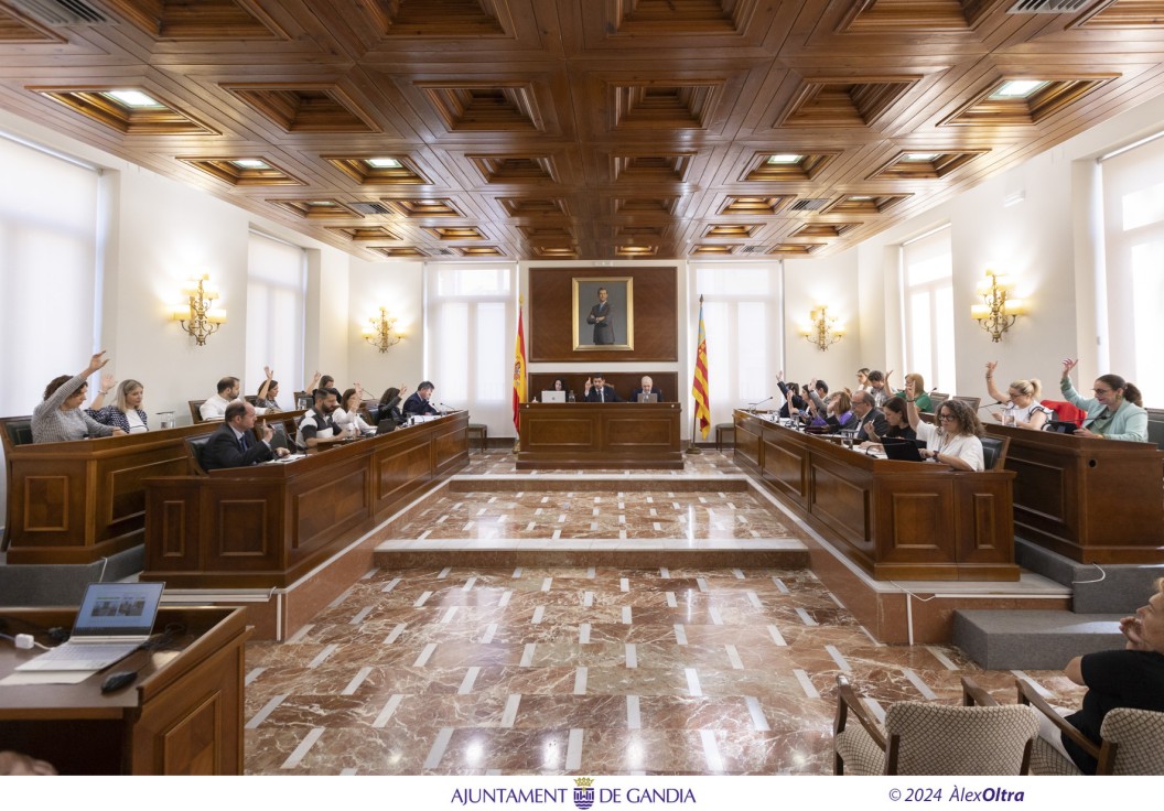 El pleno de Gandia aprueba las bonificaciones de impuestos para facilitar el acceso a la vivienda