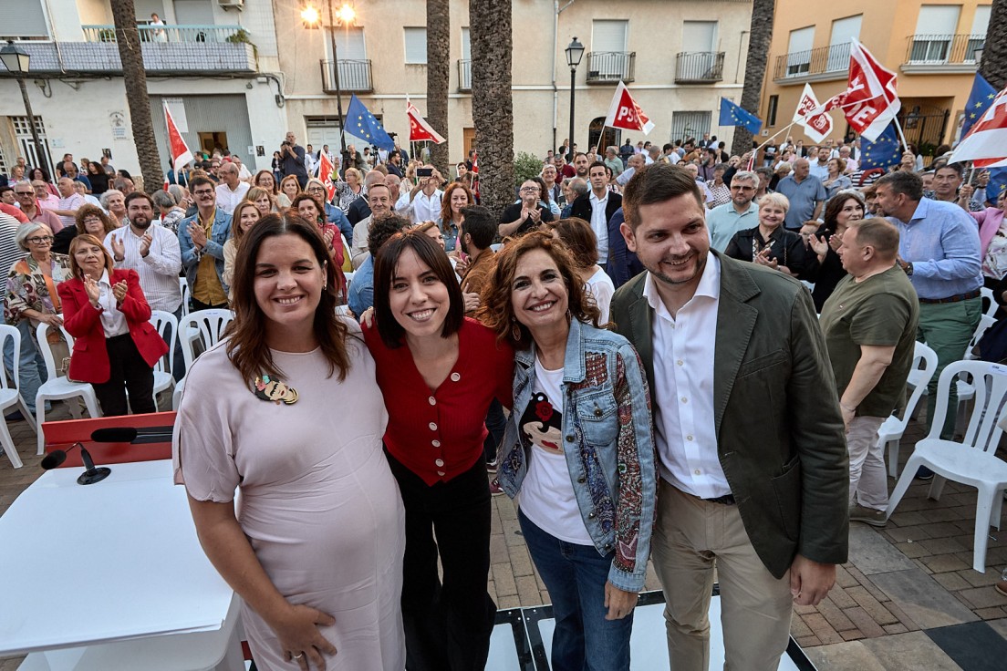 El alcalde Prieto destaca en el mitin del PSOE que la ministra Montero encarrilará definitivamente la economía de Gandia ‘porque estamos cumpliendo’