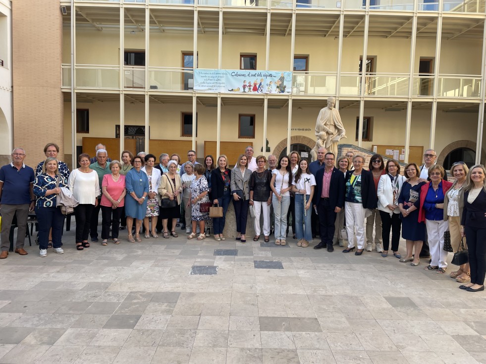 Los cofrades de la Hermandad de la Santísima Cruz de Gandia celebraron su tradicional jornada de Fin de Ejercicio