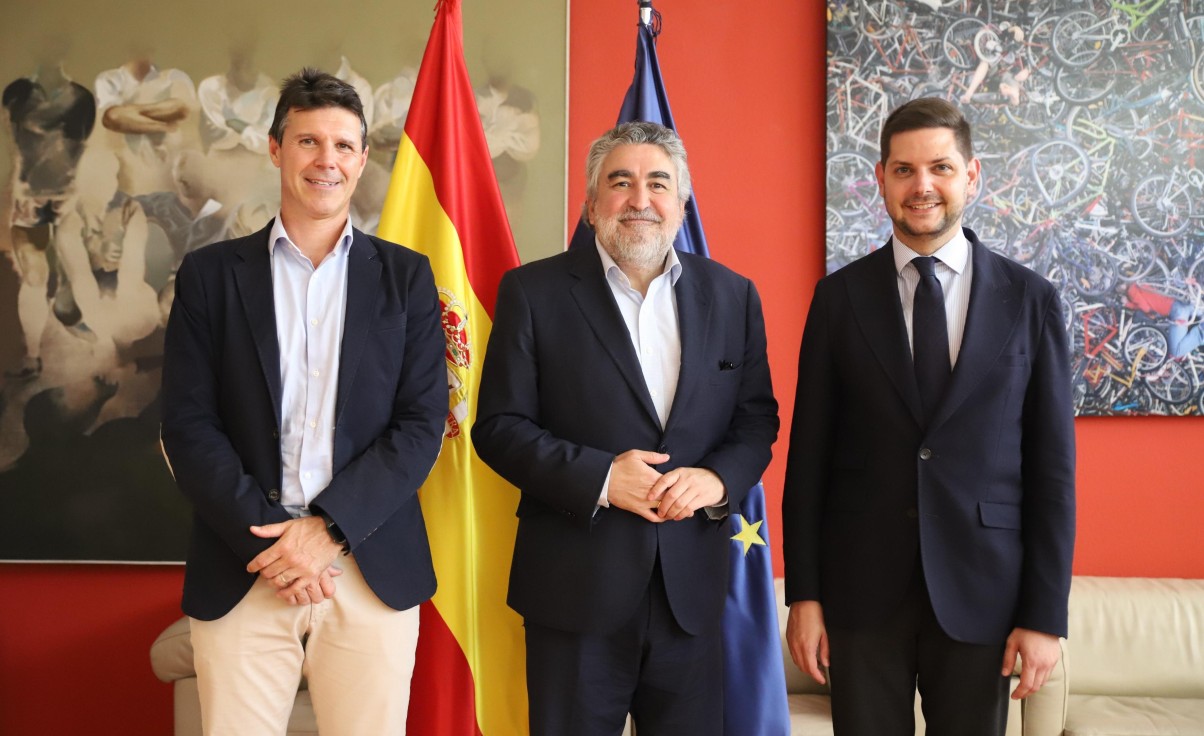 El alcalde de Gandia se reúne con el presidente del Consejo Superior de Deportes para abordar proyectos futuros de la ciudad