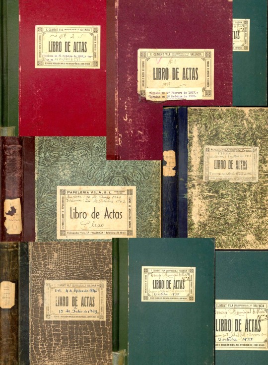 El Archivo Municipal de Oliva continúa la digitalización de los libros de actas de los Plenos