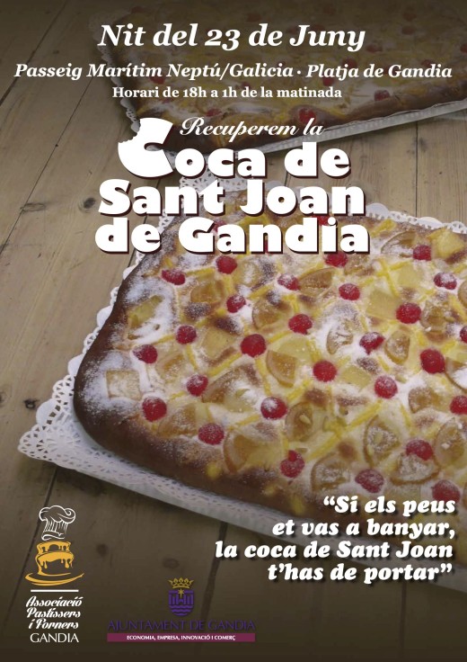 Pasteleros y panaderos de Gandia recuperan la tradicional coca de San Juan