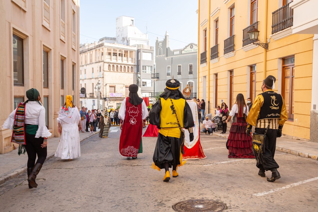 Últimos intensos días de la Fiesta de Moros i Cristians de Oliva que no te puedes perder