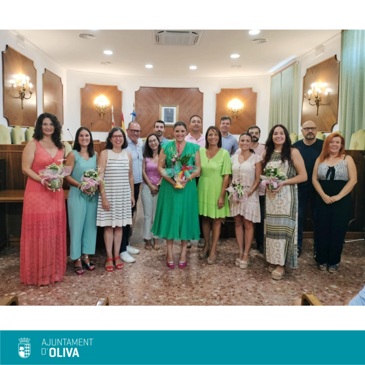 Recepción Oficial de la Fallera Mayor y Cort de Honor en el Ayuntamiento de Oliva