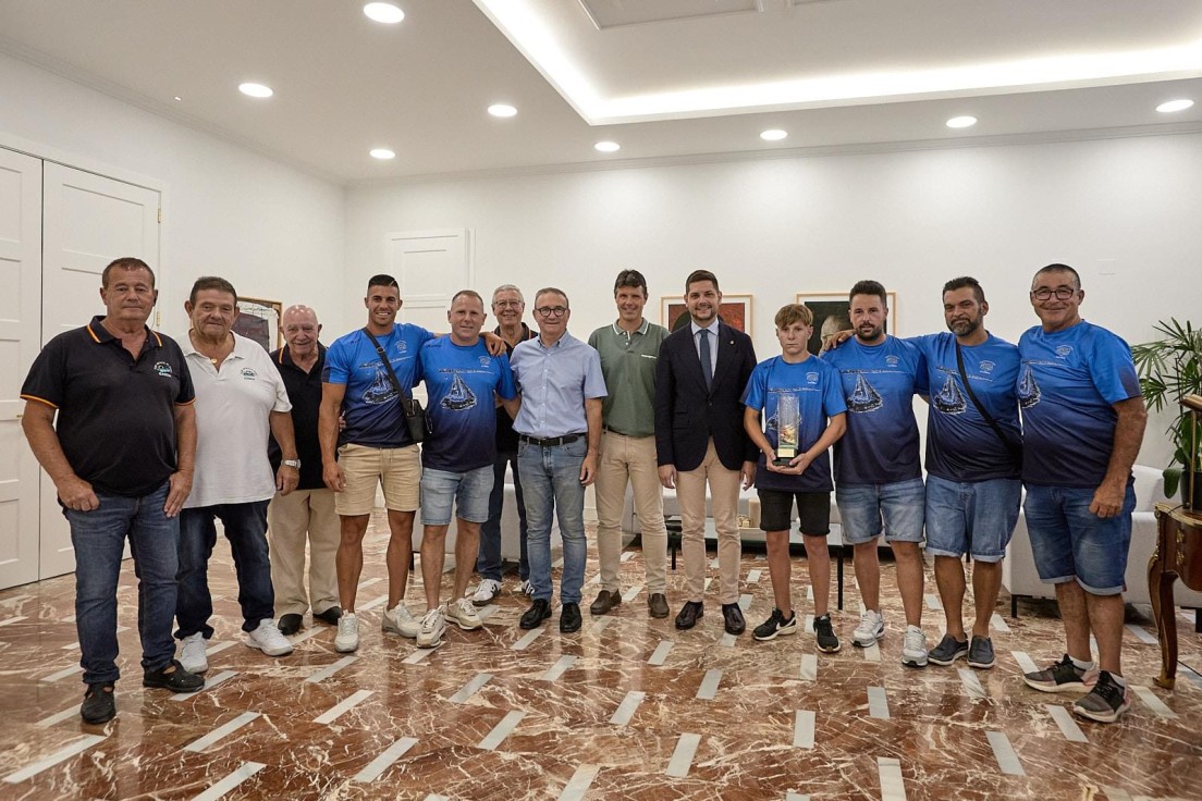 Recepción oficial del Club Deportivo de Pesca de Gandia tras obtener unos buenos resultados en el XI Campeonato de España