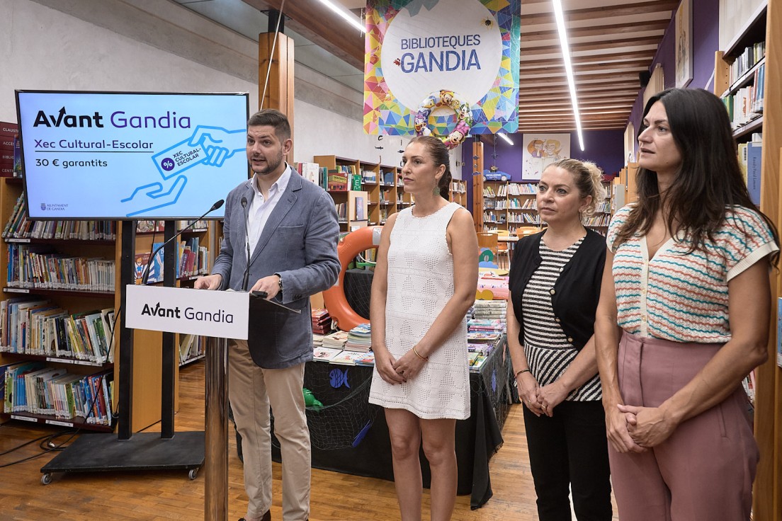 Gandia presenta la tercera edición del Cheque Cultural Escolar de 30 euros a partir del 26 de agosto