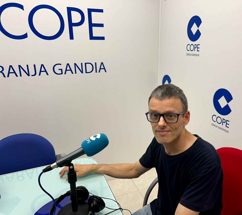 José María Moscardó reparte 3.000 euros con Mi Día de la ONCE en Gandia