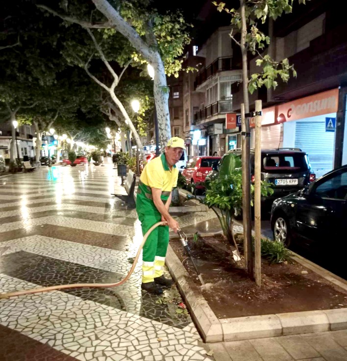 Gandia activa un plan de emergencia para regar parques y jardines ante la sequía y las altas temperaturas