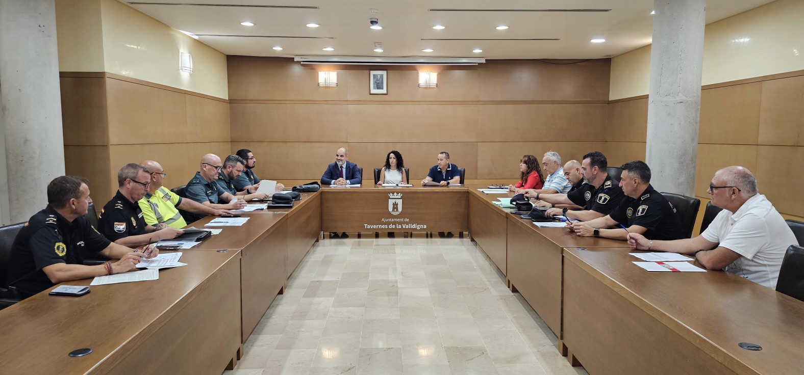 Tavernes celebra la Junta Local de Seguridad para coordinar el dispositivo especial de sus Fiestas