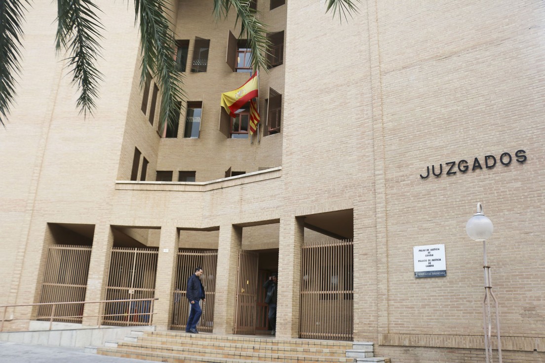 Prisión para el detenido en Beniarjó por apuñalar a otro por defender a una mujer que estaba siendo agredida