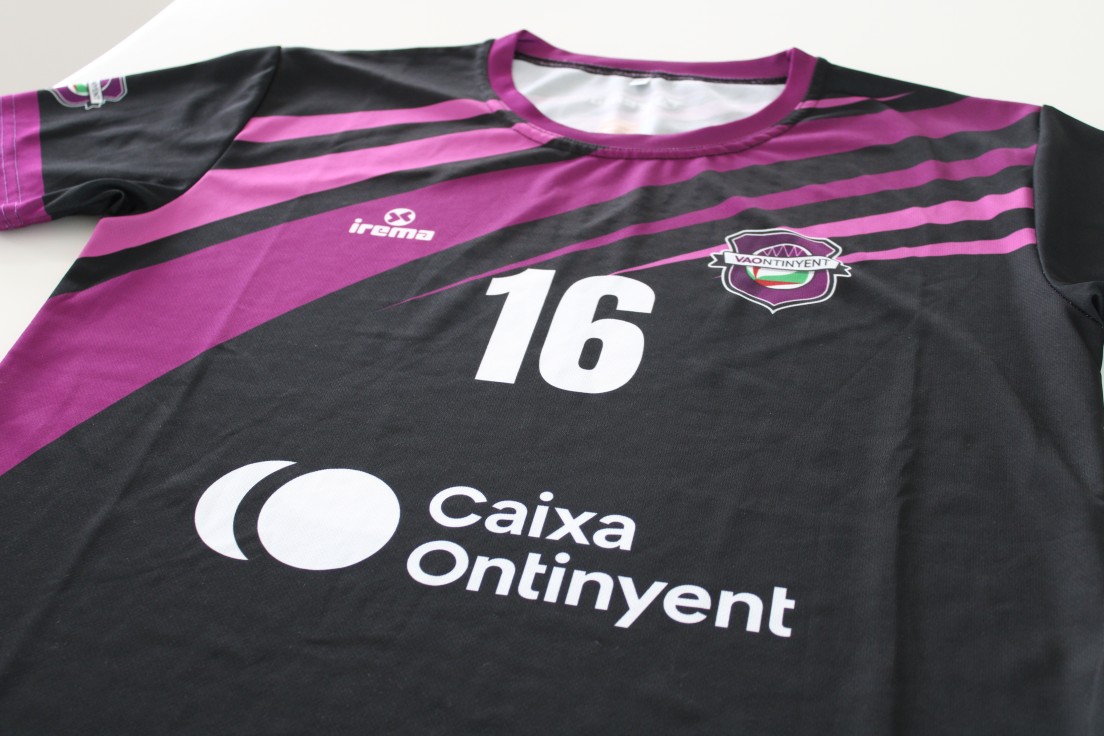 Caixa Ontinyent renueva el convenio con el Club Voleibol Ontinyent para seguir impulsando la práctica deportiva.