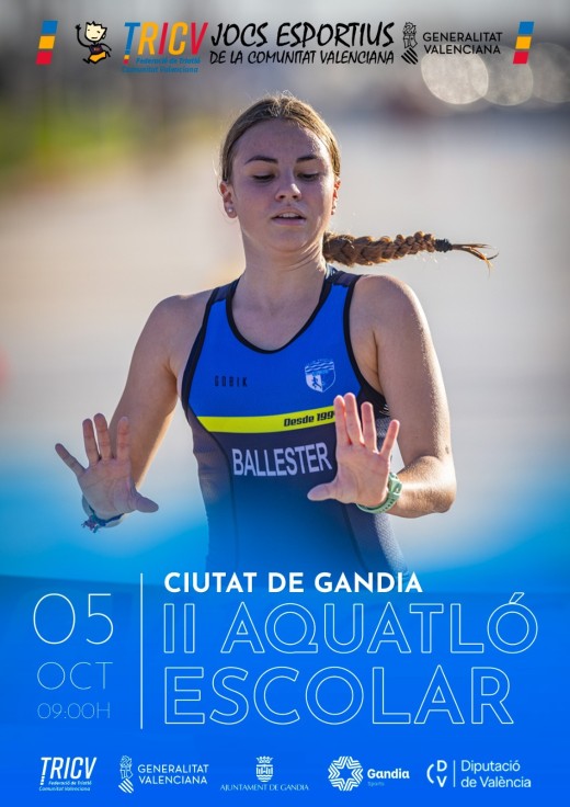 La emoción del II Aquatló escolar en Playa de Gandia