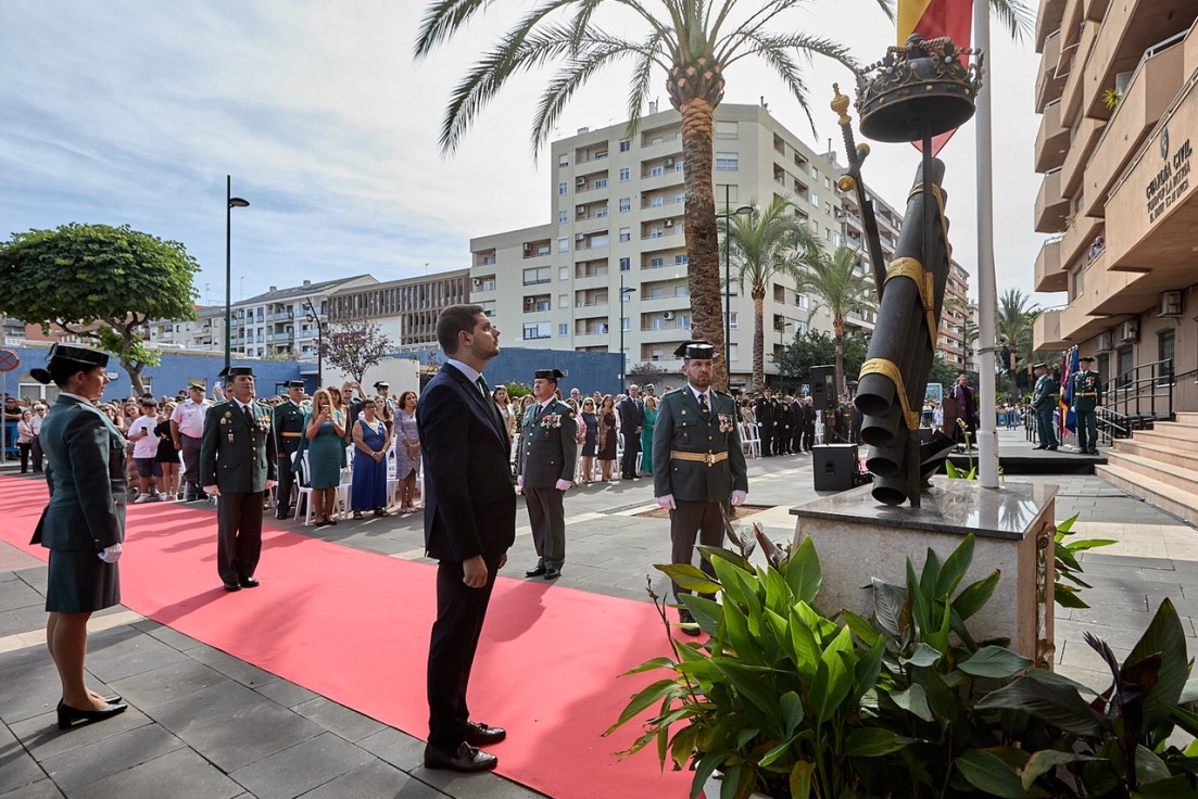 La Guardia Civil celebra en Gandia el Día de su Patrona arropada por la sociedad y con la entrega de condecoraciones