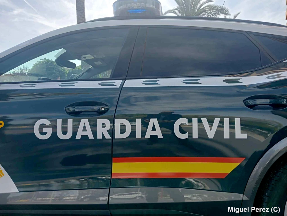 La Guardia Civil intercepta entre Gandia y Beniarjó un vehículo con los autores de un robo en Sempere