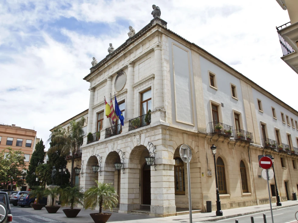 Cinco minutos de silencio en los Ayuntamientos de la Comunitat Valenciana en memoria de las víctimas de la Gota Fría