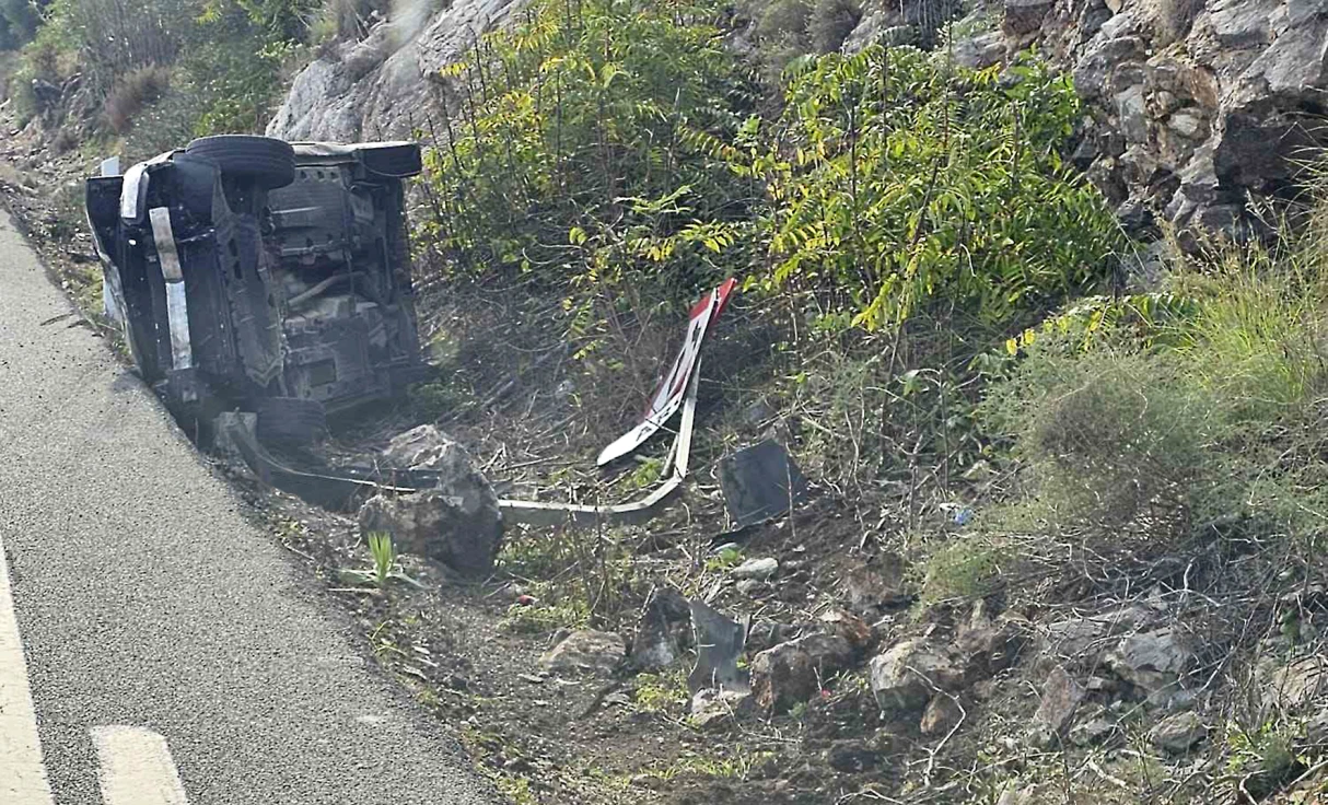 Un vehículo vuelca en la N-332 en Tavernes en un accidente con otro coche