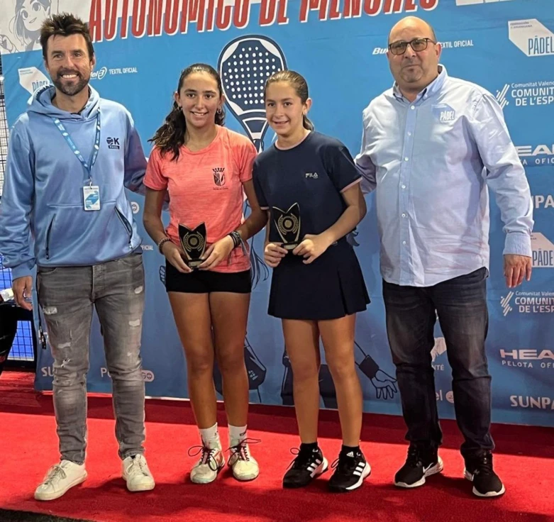 Aina Mestre y Aina Sánchez, del Oliva Pádel Club, campeonas regionales en la categoría alevín femenina