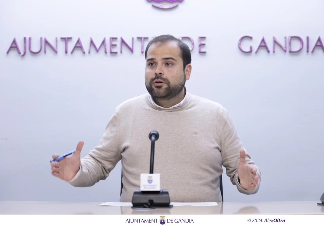 El PP de Gandia denuncia que los vestuarios de Roís de Corella llevan cinco meses sin agua caliente