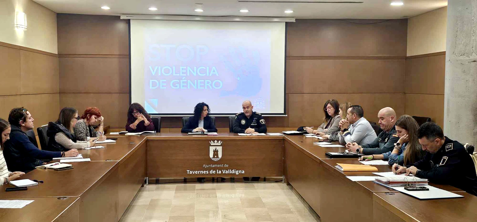Tavernes celebra la mesa de coordinación multidisciplinaria en materia de violencia de género