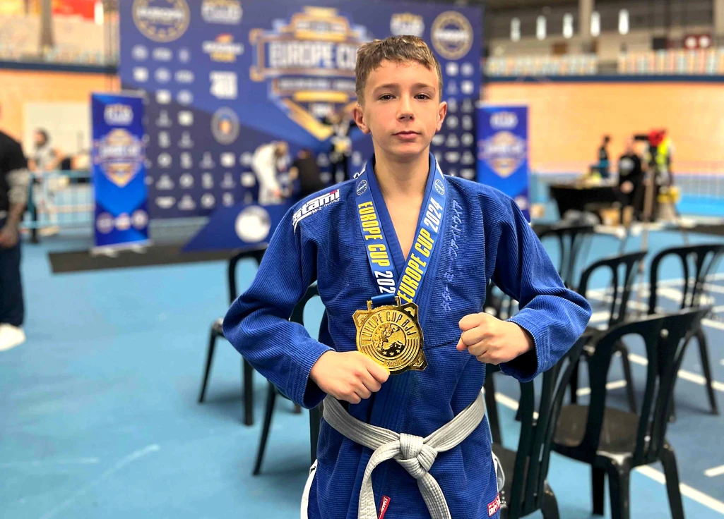 El gandiense Andrés Galán Santiago oro en el Campeonato Europeo de Jiu-Jitsu Deportivo