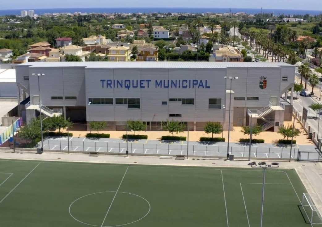 Reparación del Techo del Trinquet Municipal de Oliva