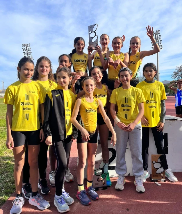 Segunda plaza para el equipo femenino del CA Safor Teika en el Campeonato Provincial Infantil