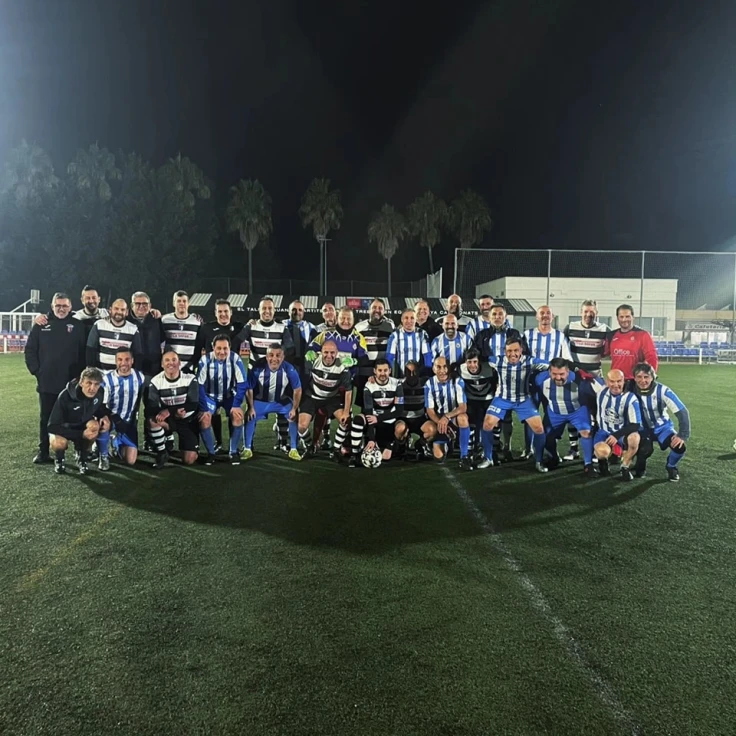 Gran Noche de Fútbol y Hermandad entre los Veteranos de Benirredra y Gandia