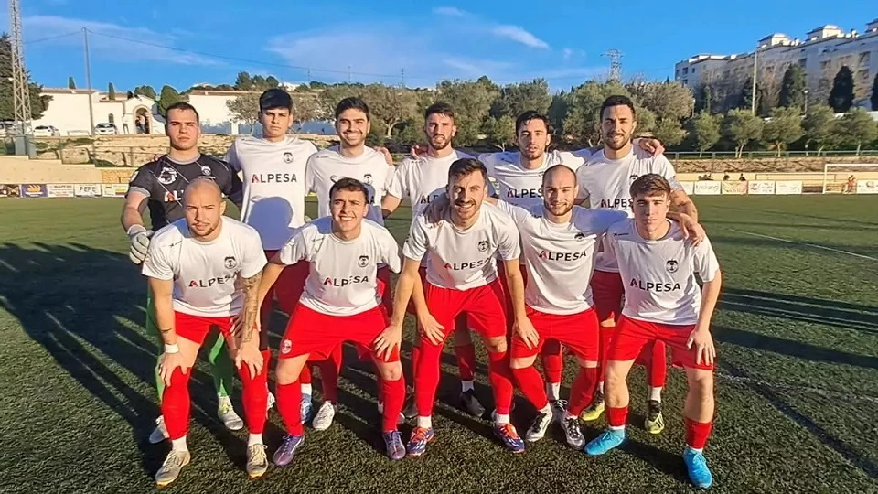 UE Tavernes: Victoria 2-1 ante Teulada Moraira con polémica y expulsiones
