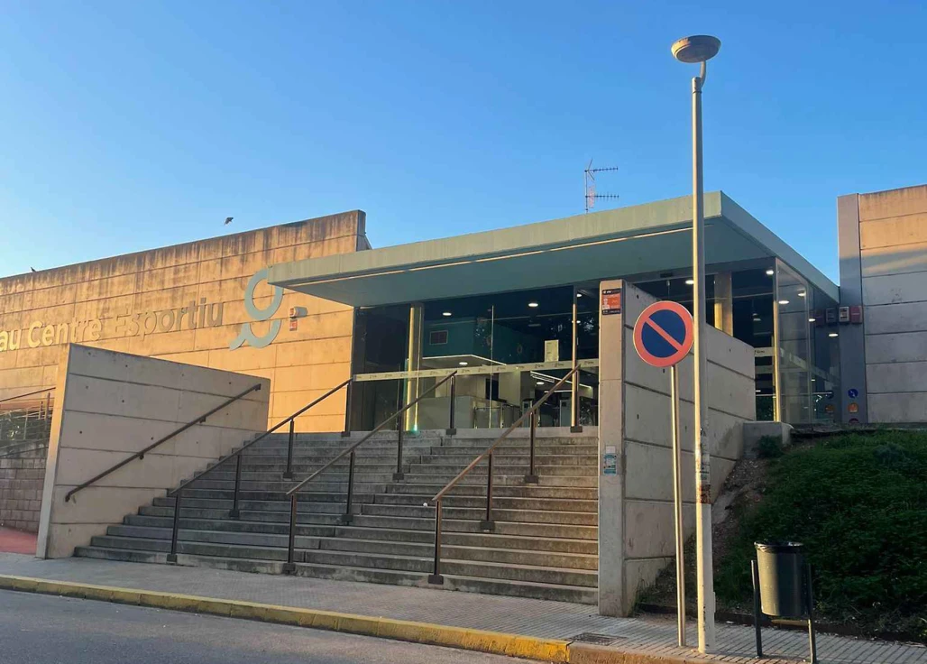 El PP de Gandia denuncia que Prieto y Naveiro 'hunden el deporte local: el Centro del Grau vuelve a cerrar sin explicación'