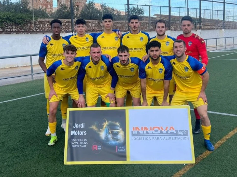 El CF Simat logra una abrumadora victoria ante la UD Oliva y se mantiene líder de la clasificación