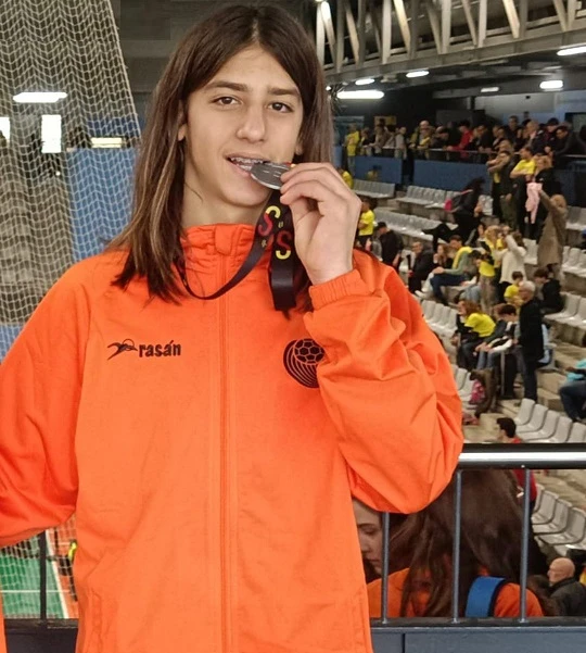 Oliva se llena de orgullo: Gabriel Robles convocado a la Selección Española Infantil de Balonmano