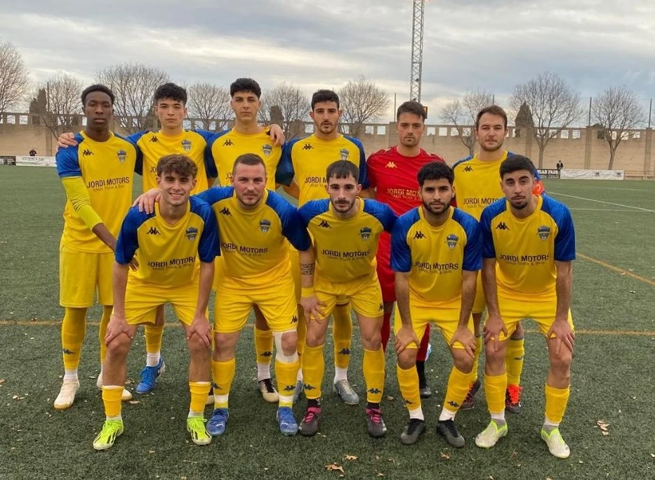 El CF Simat se consolida como líder tras una victoria contundente ante Almussafes