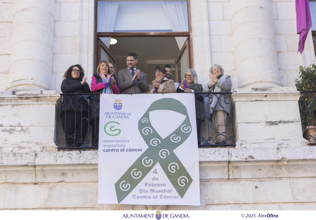 Gandia se ha sumado hoy al Día Mundial de la lucha contra el Cáncer